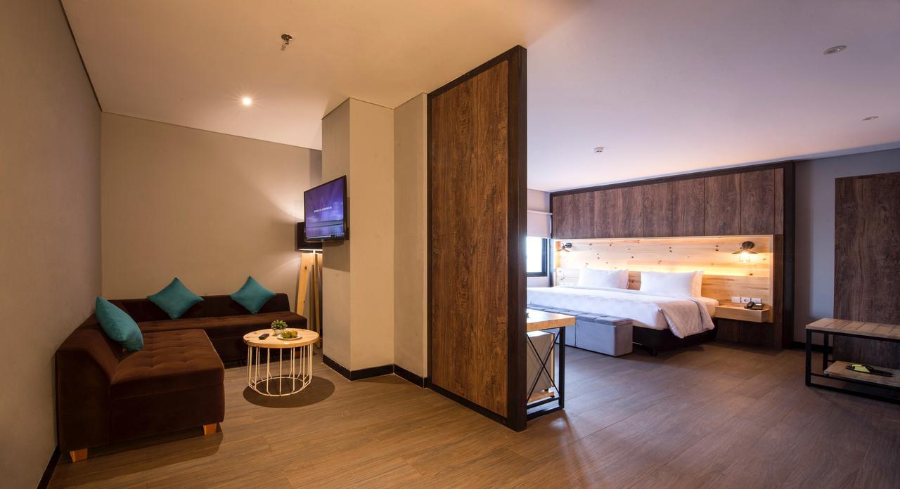 Ayaartta Hotel Malioboro Джок'якарта Екстер'єр фото